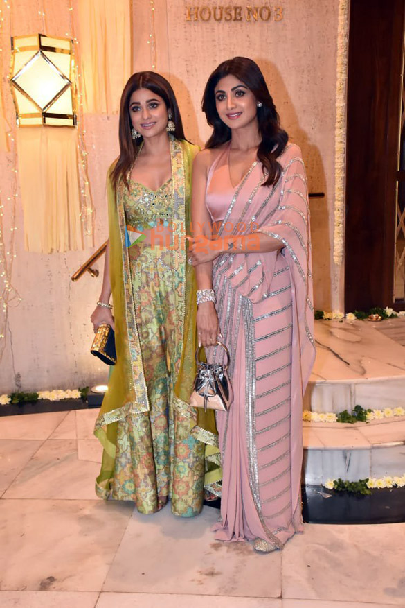 photos celebs grace pre diwali party at manish malhotras residence2 3