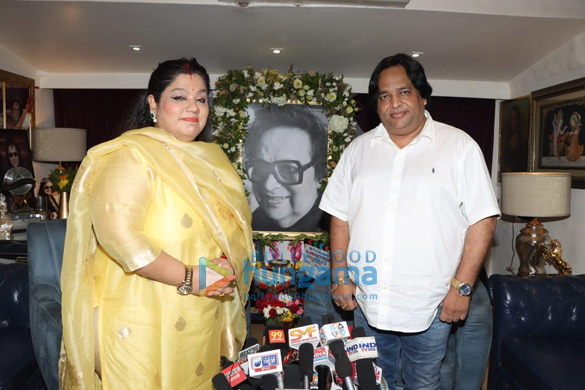 photos celebs snapped at khoosursat padosan launch in mumbai 6