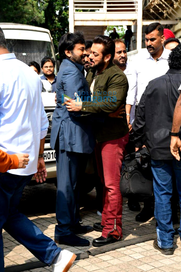 photos chiranjeevi and salman khan snapped at hindi trailer launch of godfather at pvr juhu2 5