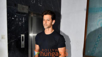 Photos: Hrithik Roshan snapped in Bandra