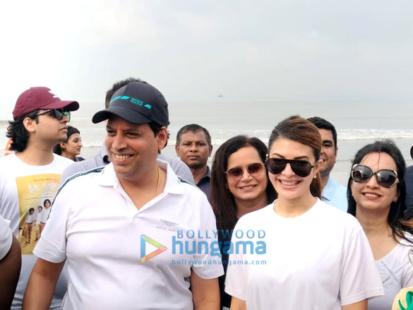 photos jacqueline fernandez rajniesh duggal vindhu dara singh and others snapped at beach cleaning drive in versova 1