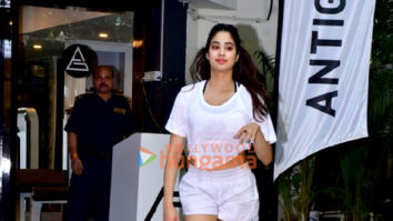 Photos: Janhvi Kapoor spotted at the gym in Bandra