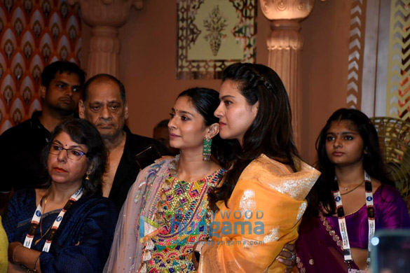 photos kajol tanishaa mukerji and sharbani mukherji snapped during durga puja at north bombay sarbojanin 1