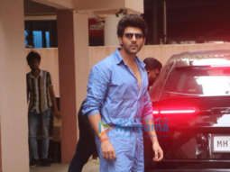 Photos: Kartik Aaryan snapped in Mumbai