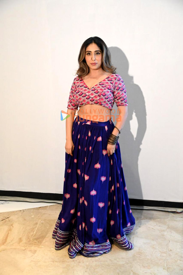 photos malaika arora rhea chakraborty and chitrangda singh and others turn showstoppers on day 3 of the lakme fashion week 2022 7