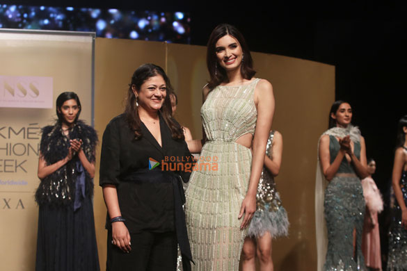 photos mrunal thakur diana penty gauahar khan turn showstoppers on day 1 of lakme fashion week 2022 8