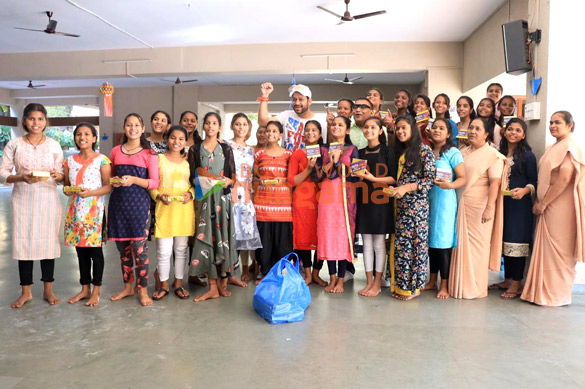 photos raaj shaandilyaa and vimal k lahoti celebrated diwali with at a girls orphanage 2