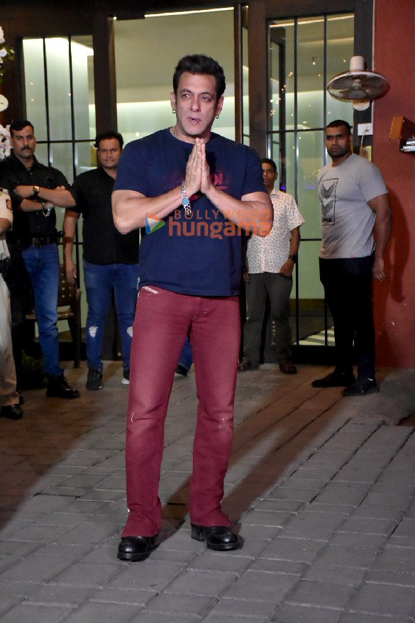 photos salman khan kangana ranaut arbaaz khan and attend aayush sharmas birthday party in bandra 31