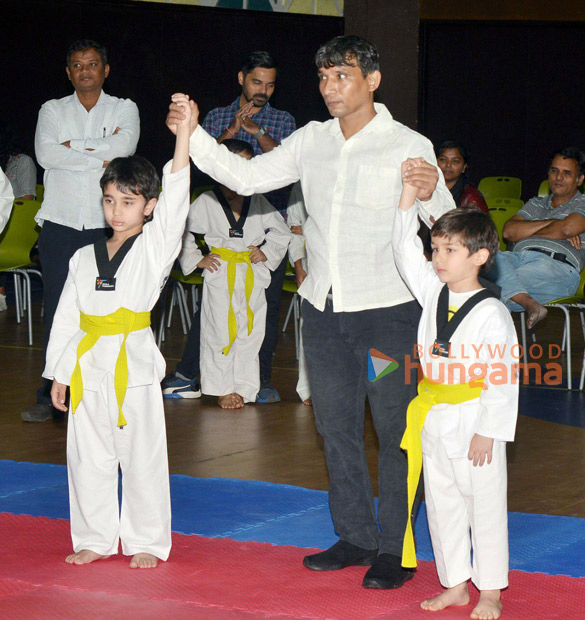 photos shah rukh khan gauri khan saif ali khan kareena kapoor khan and others spotted at kirans taekwondo training academy bkc2 1