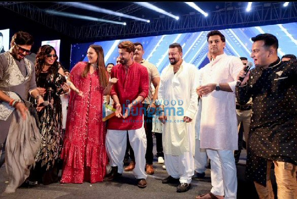 photos sonakshi sinha zaheer iqbal and sanjay dutt snapped at navratri celebrations in mumbai 2