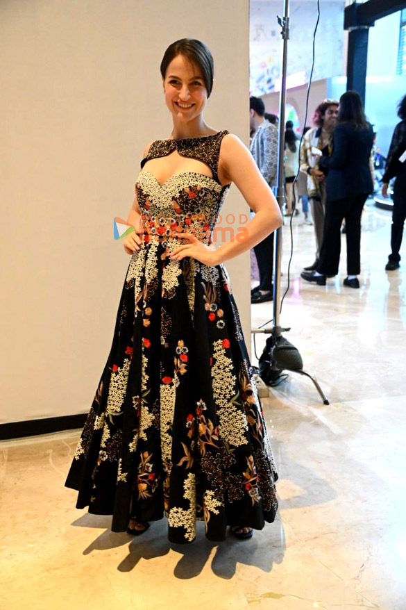 photos tara sutaria genelia dsouza aditi rao hydari and others turn showstoppers on day 4 of the lakme fashion week 2022