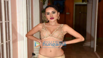 Photos: Uorfi Javed snapped promoting her upcoming song at Mad Studios