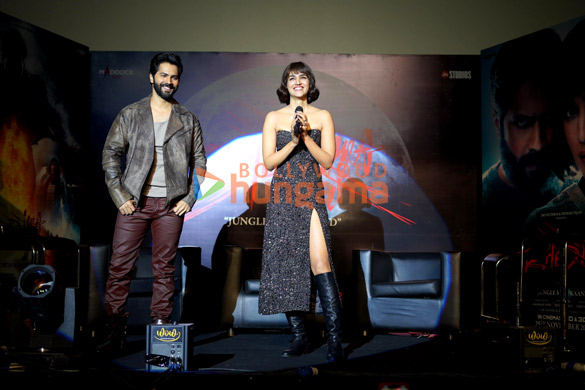 photos varun dhawan kriti sanon dinesh vijan and others grace the trailer launch of bhediya 9