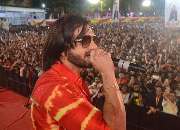 Ranveer Singh sets fire to the atmosphere at Navratri celebrations in Mumbai as fans go berserk, watch Ranveer Singh sets fire to the atmosphere at Navratri celebrations in Mumbai as fans go berserk, watch