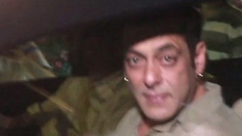 Salman Khan arrives for Ashvini Yardi’s birthday party
