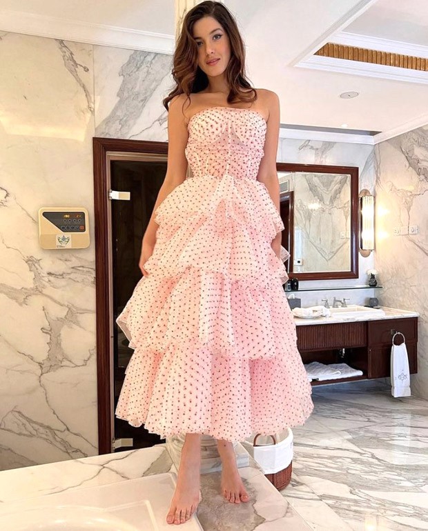 Shanaya Kapoor had her major princess moment in Gauri & Nainika’s ruffled pink polka dot dress worth Rs.54K 