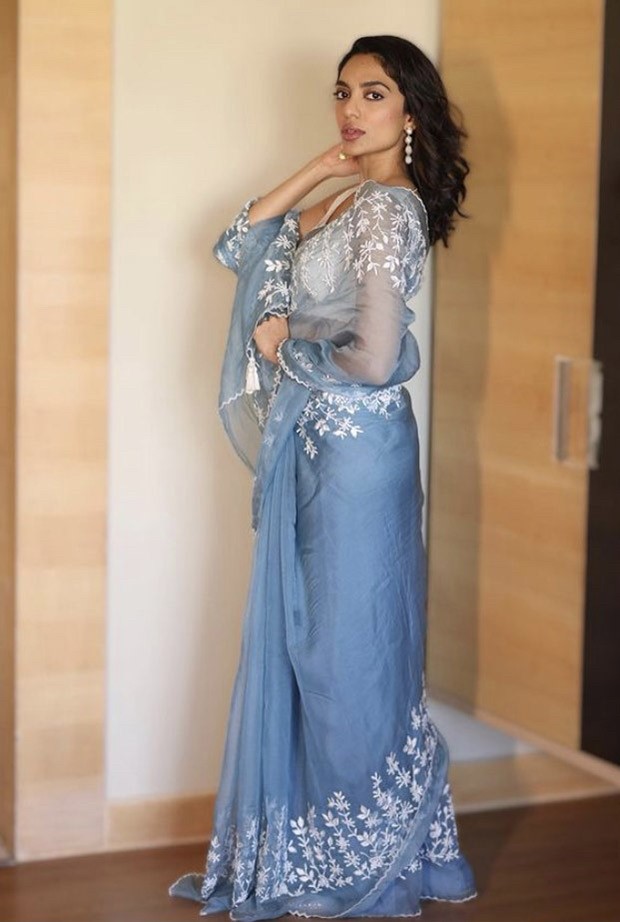 Sobhita Dhulipala Looks Elegant In This Beautiful Ice Blue Saree Worth ...