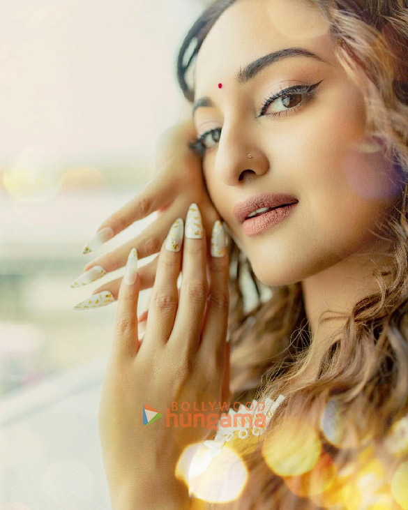 sonakshi sinha 206