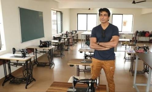 Sonu Sood pledges to empower women on the eve of Karva Chauth Sonu Sood pledges to empower women on the eve of Karva Chauth