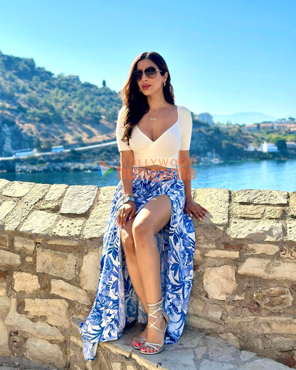 sophie choudry 2 60