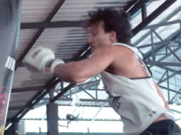 Tiger Shroff throws powerful punches as he trains himself at boxing