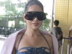 Uorfi Javed clicked at the airport while posing in a selfie with fans
