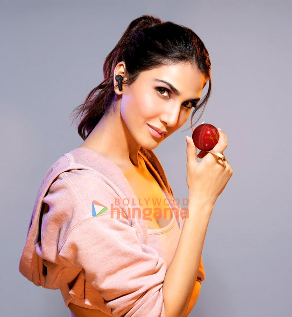 vaani kapoor 7 4
