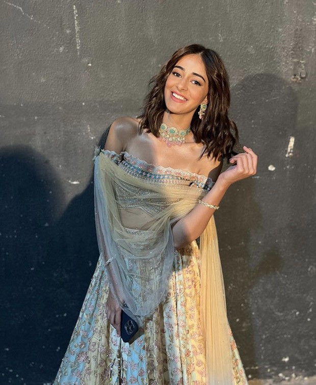 Ananya Panday’s floral Tarun Tahiliani lehenga worth Rs. 3.39 Lakh is a winning choice for bridesmaids Ananya Panday’s floral Tarun Tahiliani lehenga worth Rs. 3.39 Lakh is a winning choice for bridesmaids