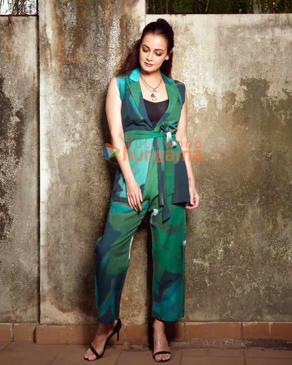 dia mirza 4 16
