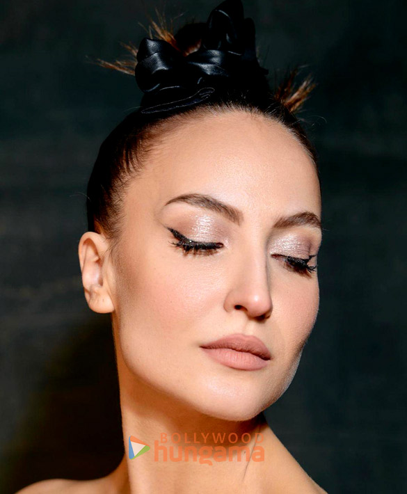elli avrram 4 16
