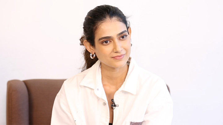 “I still remember crying during Kal Ho Naa Ho when SRK was…” | ‘My First’ ft Aakanksha Singh “I still remember crying during Kal Ho Naa Ho when SRK was…” | ‘My First’ ft Aakanksha Singh