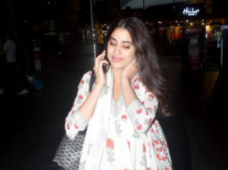 Janhvi Kapoor snapped at the airport as she promotes Mili