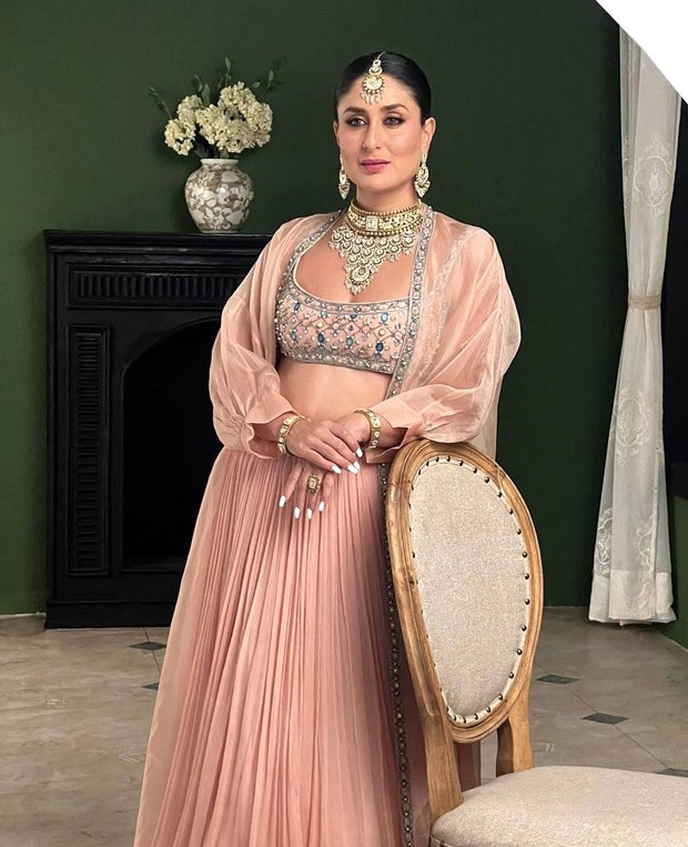 Kareena Kapoor Khan's pastel pink lehenga by Ridhi Mehra, which costs Rs. 78K will undoubtedly inspire your sangeet look 