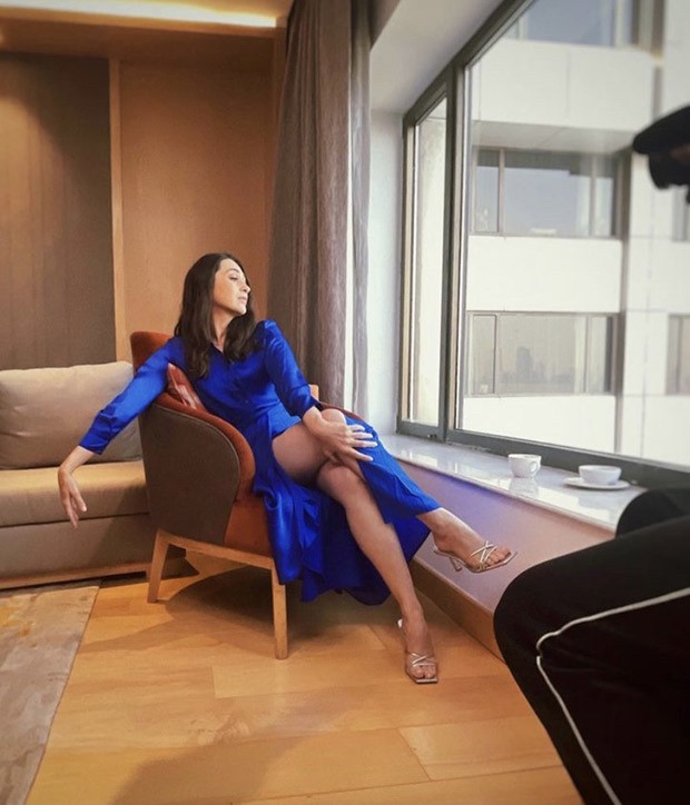 Karisma Kapoor exudes glamourous vibes in blue thigh high slit gown for her weekend shoot