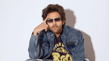 Kartik Aaryan paying the phone bill before receiving Superstar Of The Year award is every middle-class person ever!