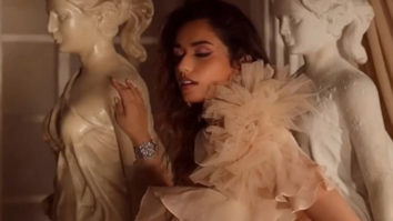 Manushi Chhillar hypnotizes us with her beauty