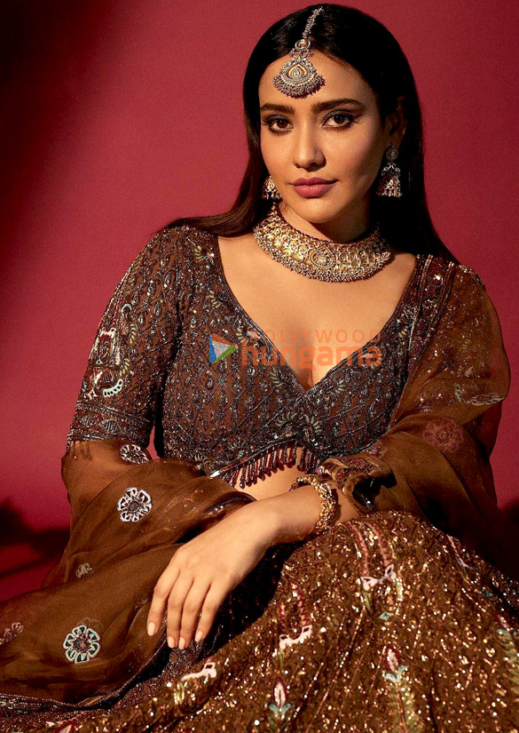 neha sharma 5 7