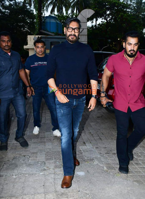 photos ajay devgn snapped at pvr juhu 2 2