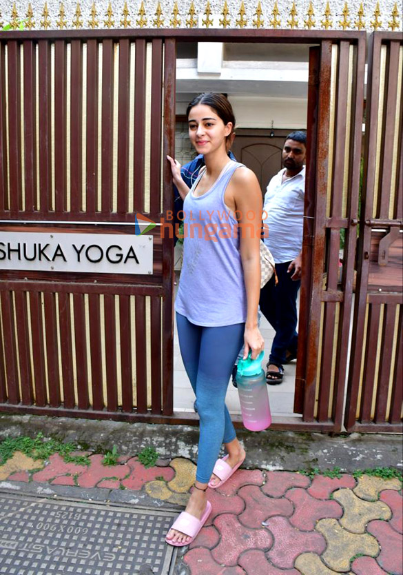 photos ananya panday spotted at anshuka yoga in bandra 2 18