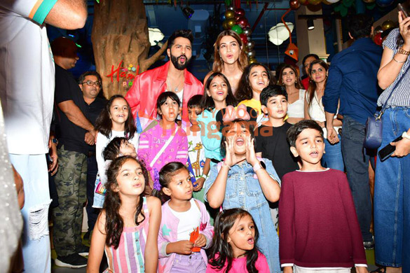 photos bhediya stars varun dhawan and kriti sanon attend a launch at hamleys 6