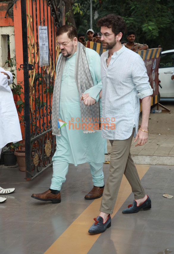 photos celebs attend the prayer meet of the late actor tabassum govil 4