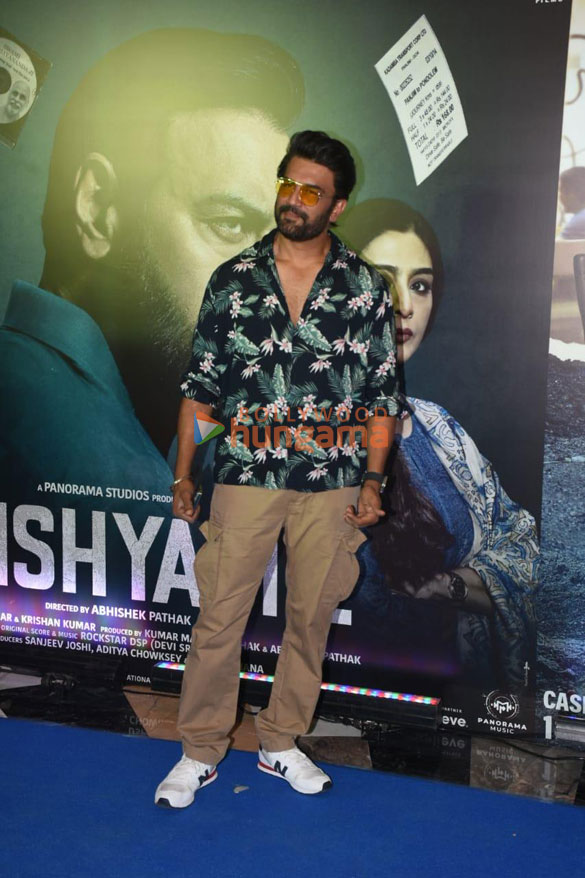 photos celebs attend the premiere of drishyam 2 0078 11