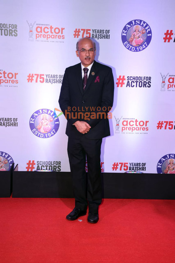 photos celebs grace the special screening of uunchai 2
