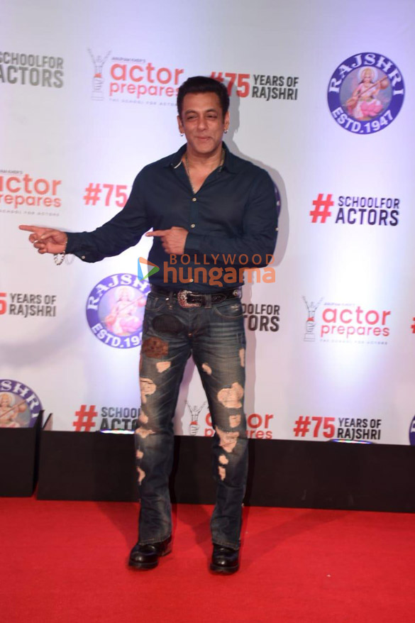 photos celebs grace the special screening of uunchai22 2