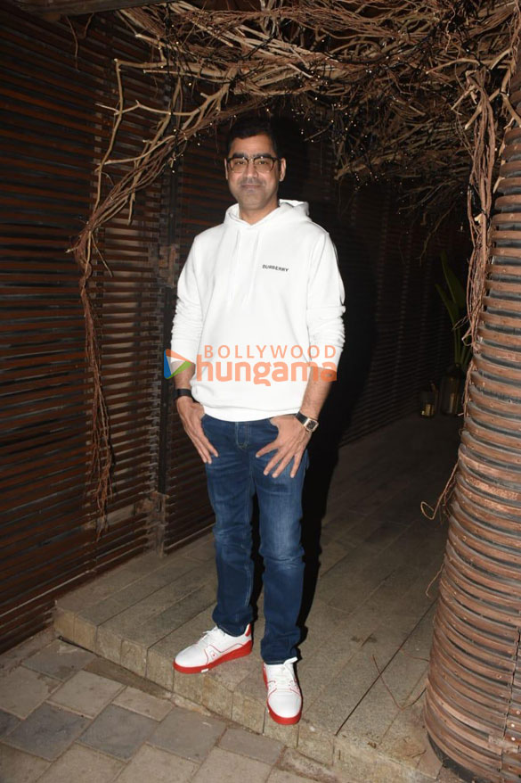 photos celebs snapped at kartik aaryans birthday bash 777 10