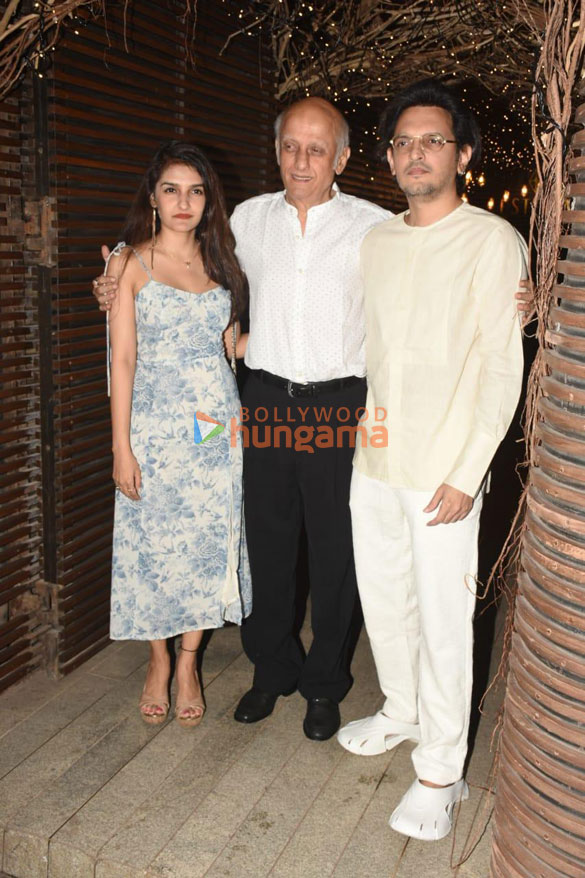 photos celebs snapped at kartik aaryans birthday bash 777 12