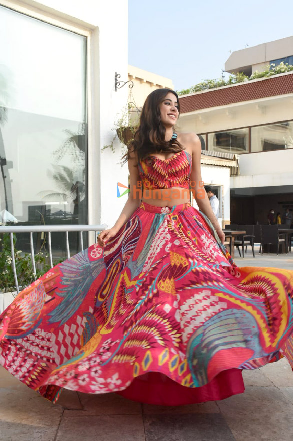 photos janhvi kapoor promotes her film mili 1