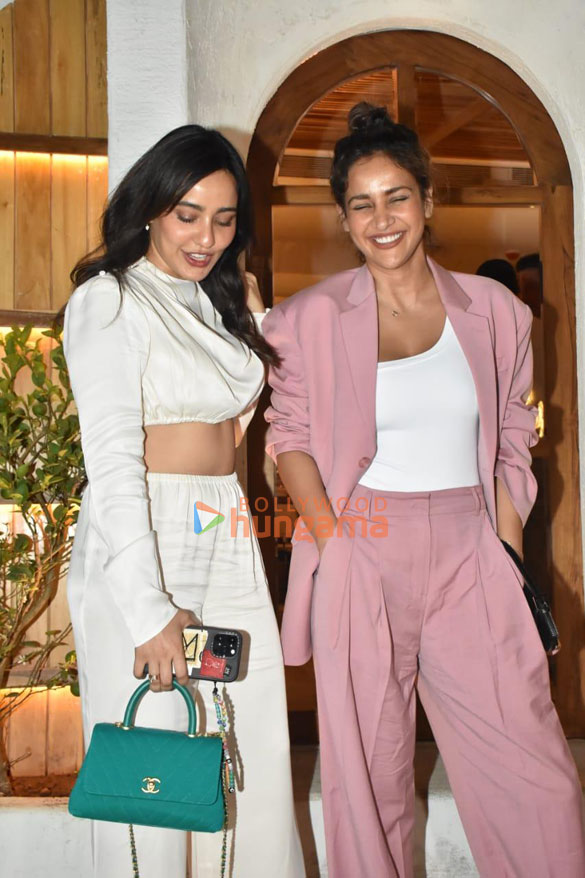photos neha sharma aisha sharma and others snapped in khar 2