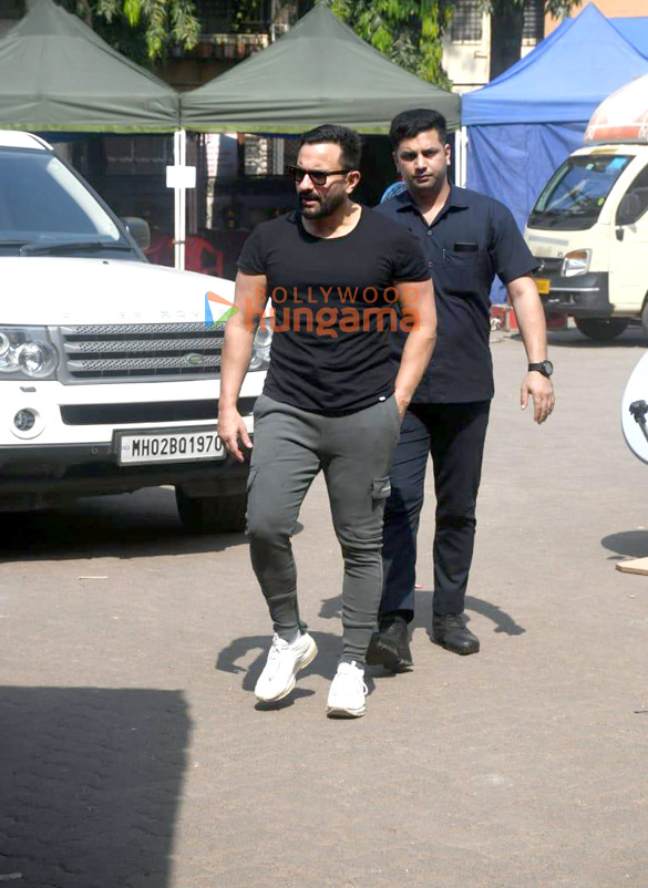 photos saif ali khan spotted at mehboob studio in bandra 2
