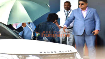 Photos: Shah Rukh Khan spotted at Kalina airport